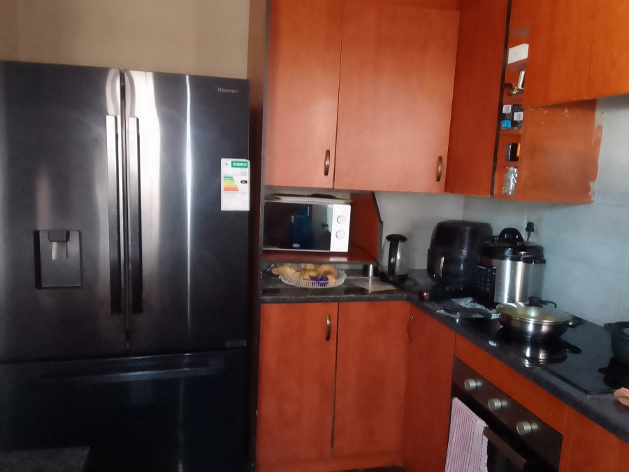 To Let 3 Bedroom Property for Rent in Geelhoutpark North West